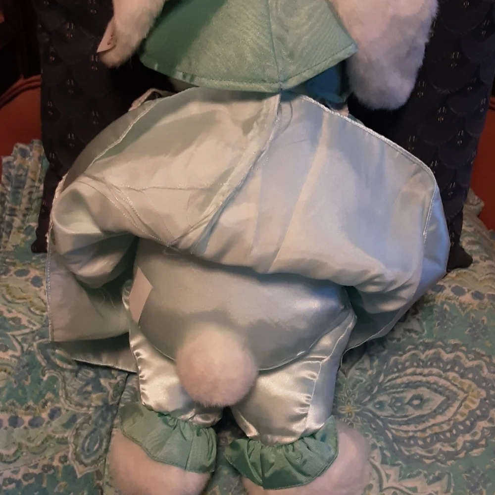 NWT VINTAGE DRESSED EASTER BUNNY, 20